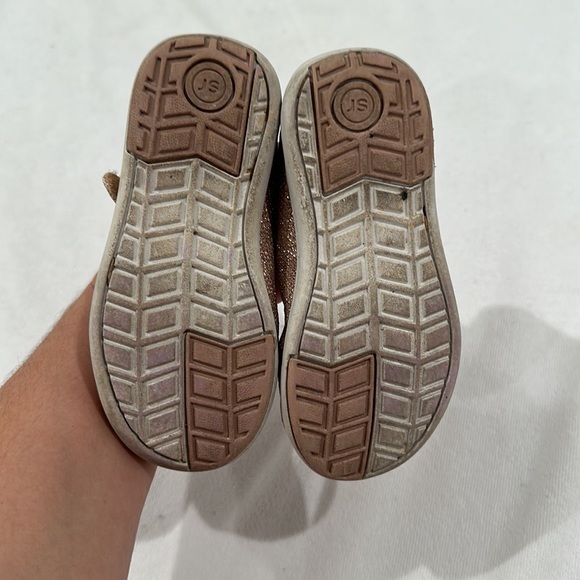 Stride rite Mary janes rose gold size 9M - Picture 3 of 3